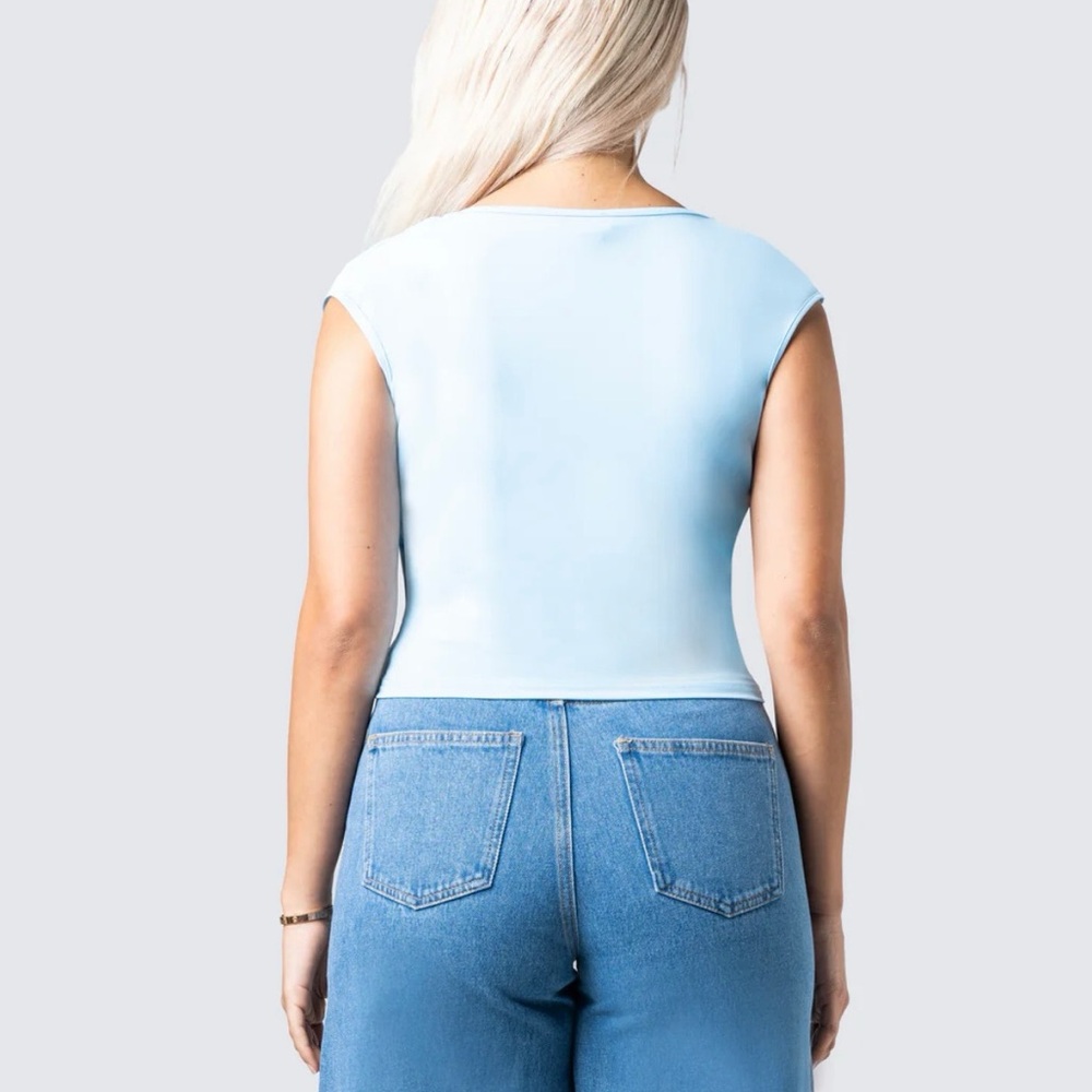 Finesse Powder Blue Cutout Camisole with Built-In Bralette - Picture 2 of 2